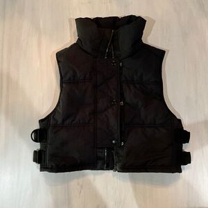 Alp N Rock La Vitesse Cropped Vest in Black, Size S